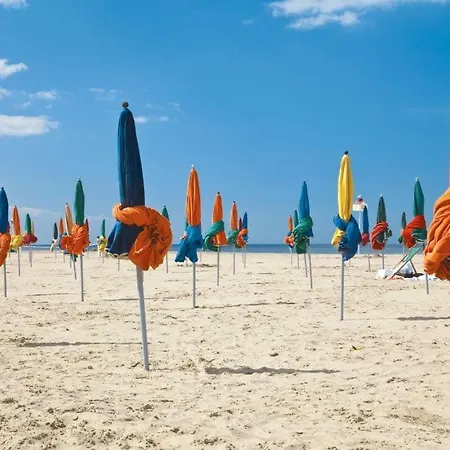 La Seigneurie Face A La Plage Studio Avec Terrasse Privee Ensoleillee * Deauville